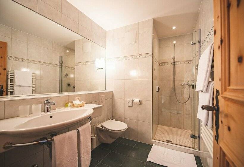 غرفة قياسية, Post Sils Maria