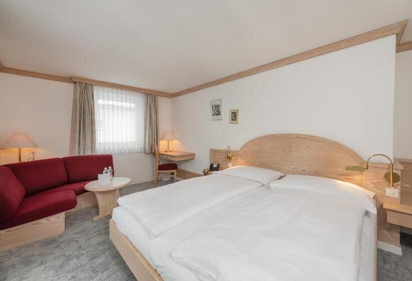 غرفة قياسية, Post Sils Maria