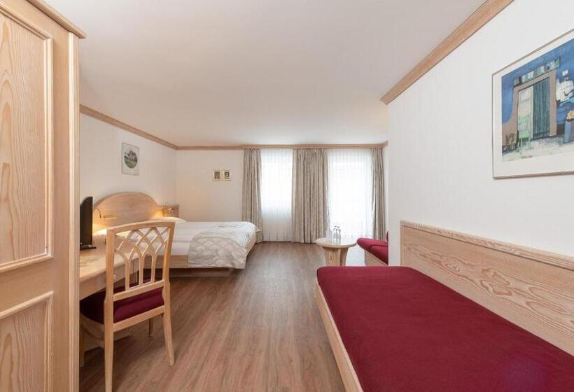 غرفة قياسية, Post Sils Maria