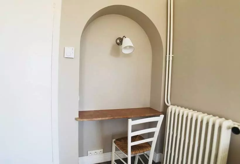 اتاق سوپریور چهار تخته, Hôtel Le Provençal
