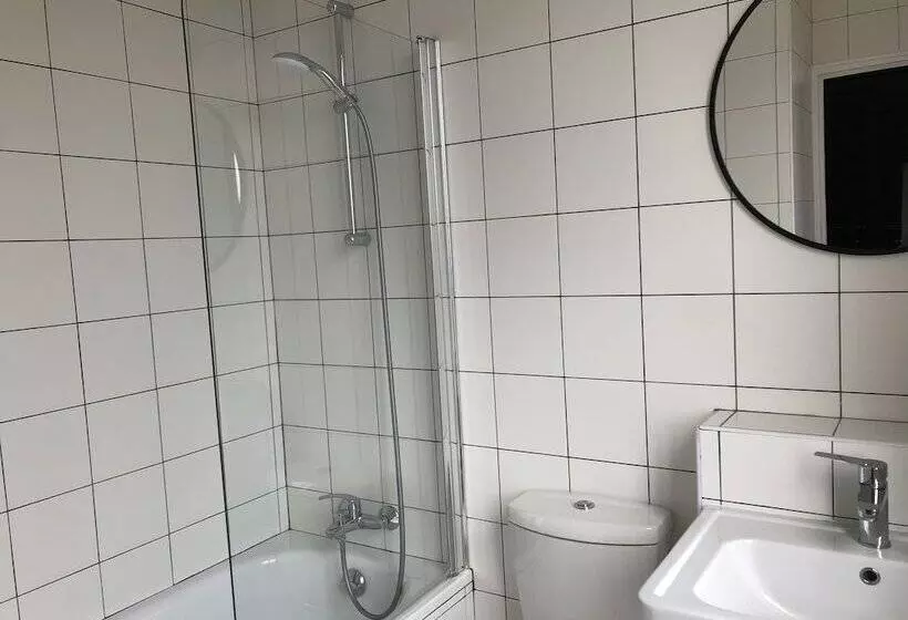 اتاق استاندارد با چشم‌انداز دریا, Hôtel Le Provençal