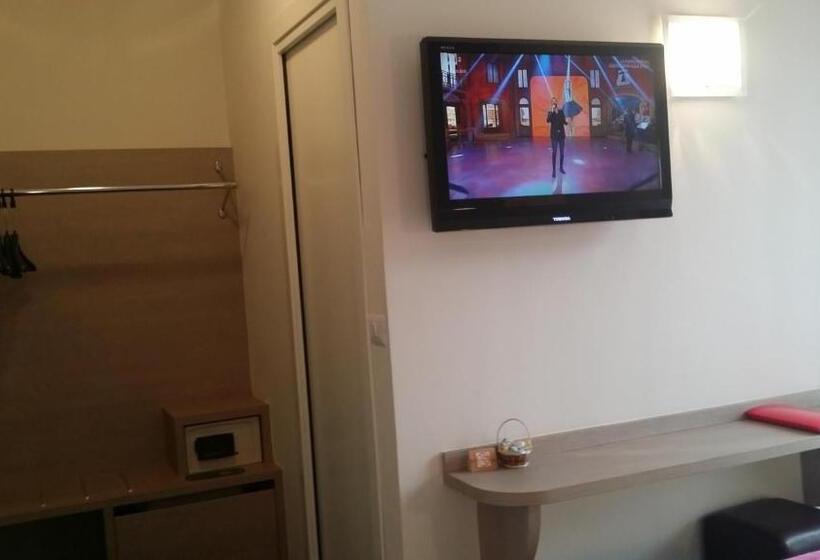 חדר בסיסי, Saint Pierre