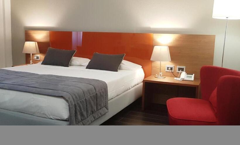 غرفة ديلوكس, Sandalia