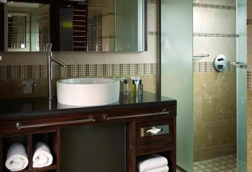 اتاق پریمیوم یک تخته, Spirit Hotel Thermal Spa