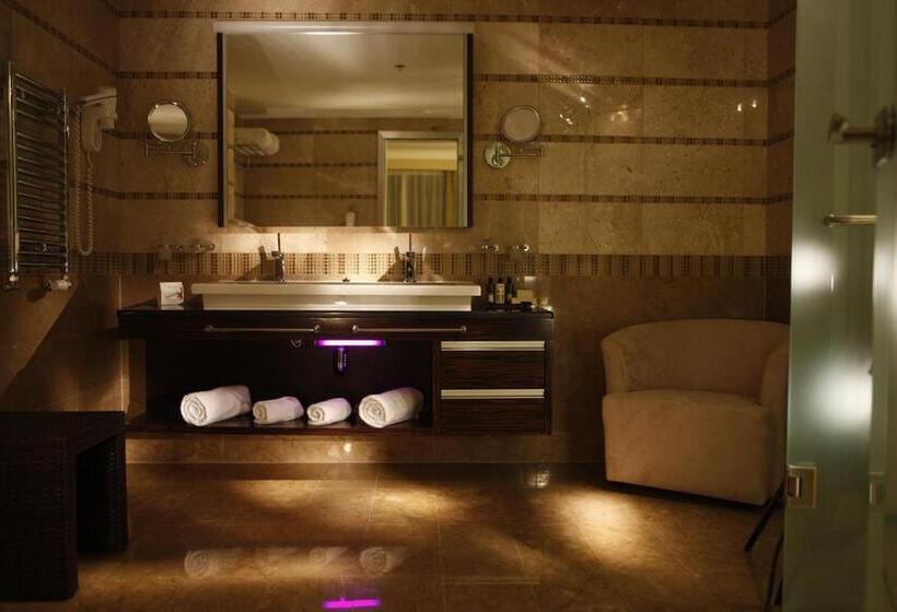 سوئیت پریمیوم, Spirit Hotel Thermal Spa