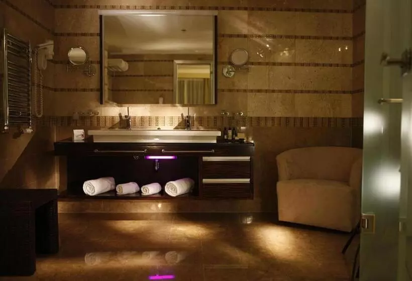 سوئیت پریمیوم, Spirit Hotel Thermal Spa