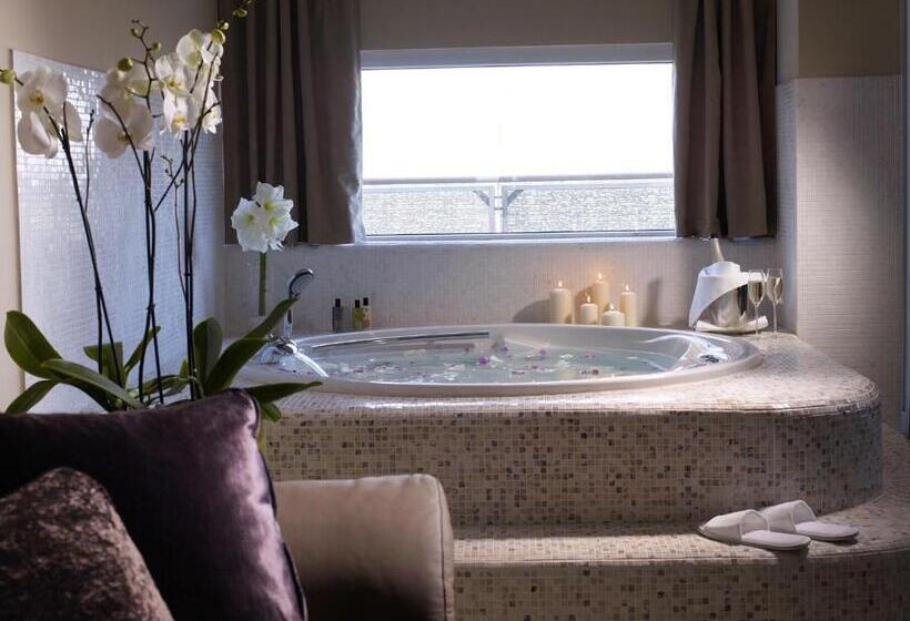 سوئیت با تخت بزرگ, Spirit Hotel Thermal Spa