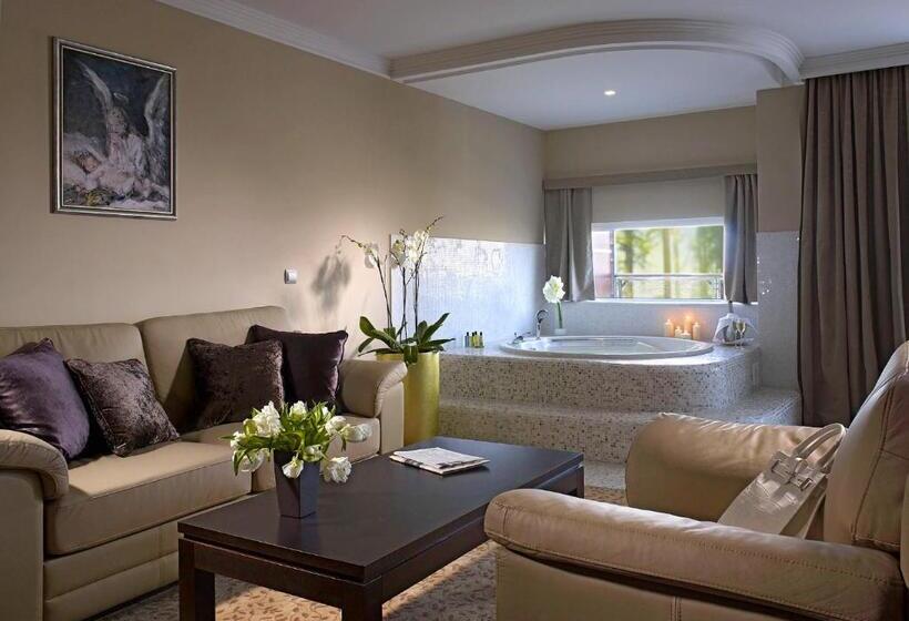 سوئیت با تخت بزرگ, Spirit Hotel Thermal Spa