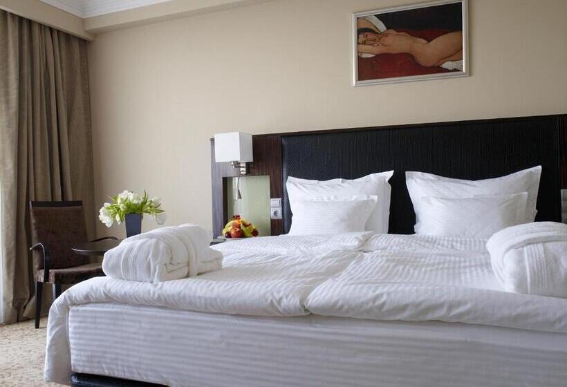 سوئیت با تخت بزرگ, Spirit Hotel Thermal Spa