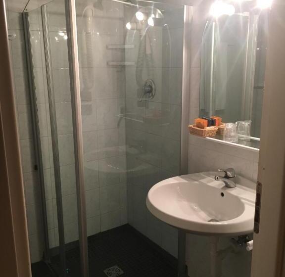 غرفة إقتصادية فردية, Sun