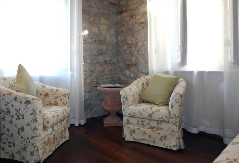 Полулюкс, Tenuta Agricola Dell Uccellina