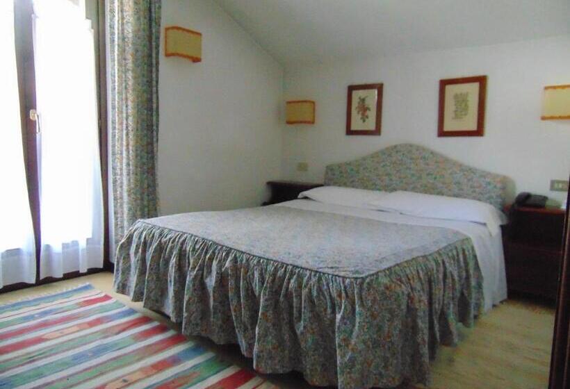 غرفة إقتصادية, Triolet