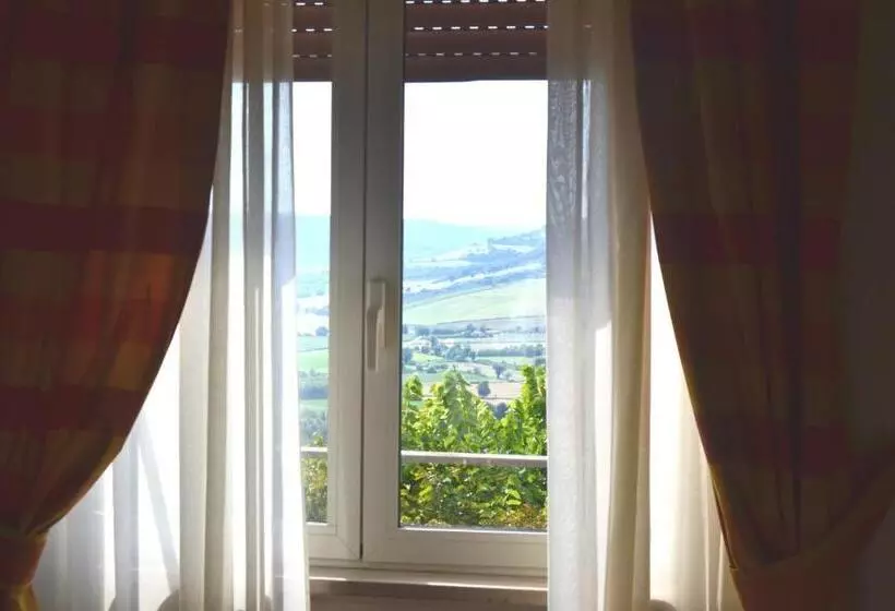 スタンダードトリプルルーム, Albergo Umbria