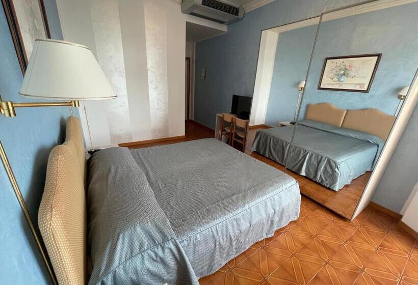 اتاق استاندارد, Universo