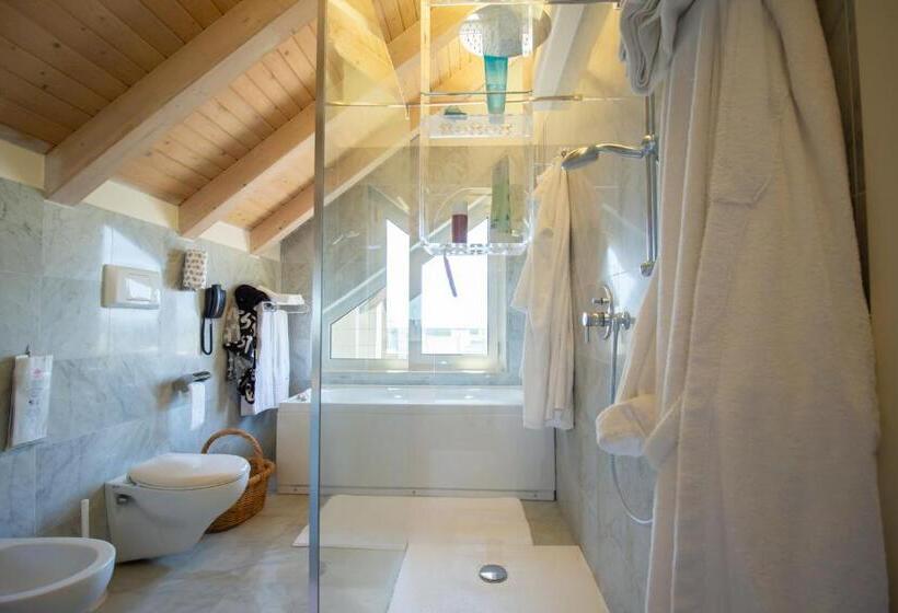 سوییت, Universo