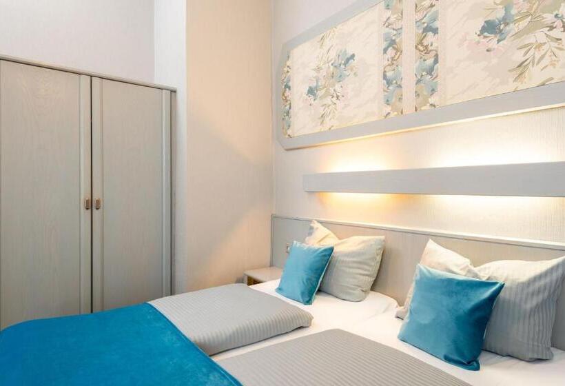 اتاق استاندارد سه نفره, W22 Hotel Am Kurfürstendamm