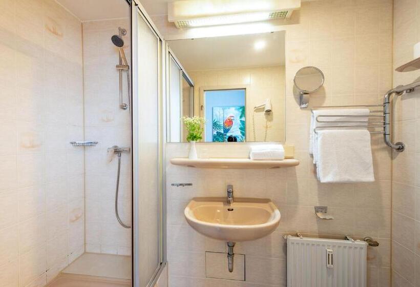 اتاق استاندارد سه نفره, W22 Hotel Am Kurfürstendamm