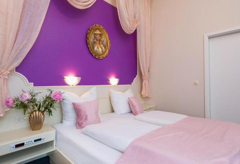 سوییت, W22 Hotel Am Kurfürstendamm