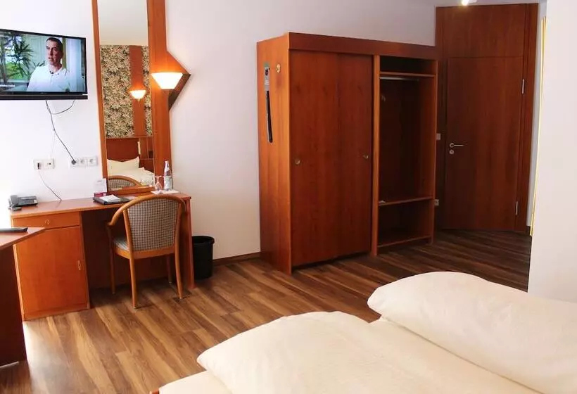 スタンダードトリプルルーム, Land Gut Hotel Forsthof