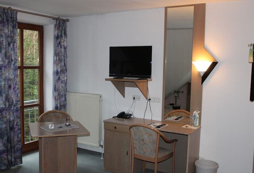 스탠다드 트리플 룸, Land Gut Hotel Forsthof