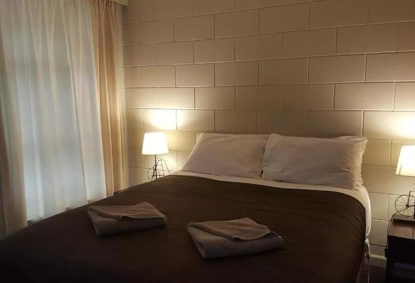 Huoneisto 1 Makuuhuone Näkymä, Kaikoura Motor Inn