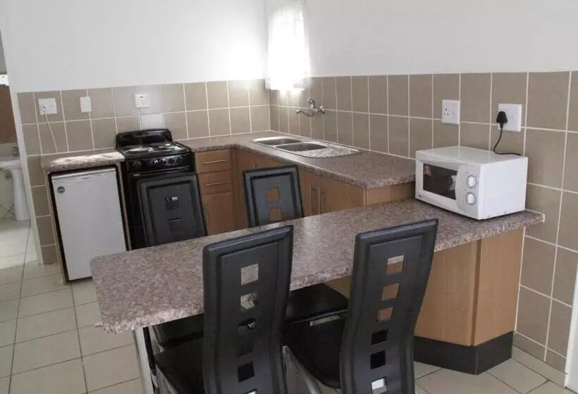 ２ベッドルームアパートメント, The Crescent Guesthouses  Bnb/self Catering