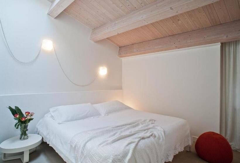 スタンダードルーム, Shalai