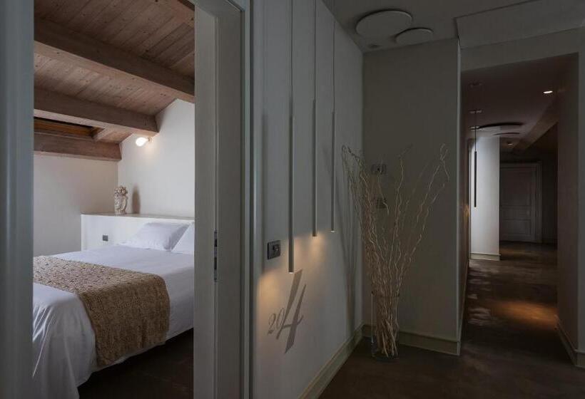 スタンダードルーム, Shalai