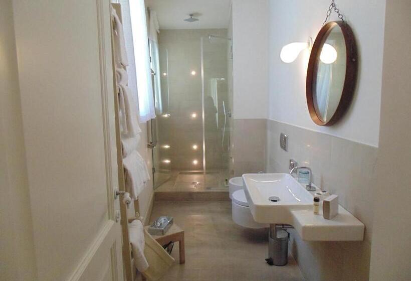 ジュニアスイート, Shalai