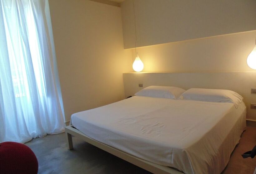 スタンダードルーム, Shalai