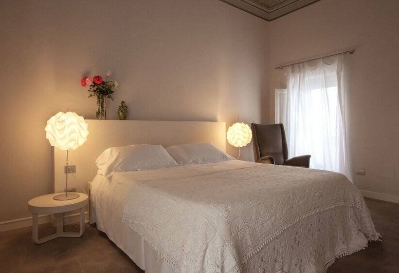 デラックスルーム, Shalai