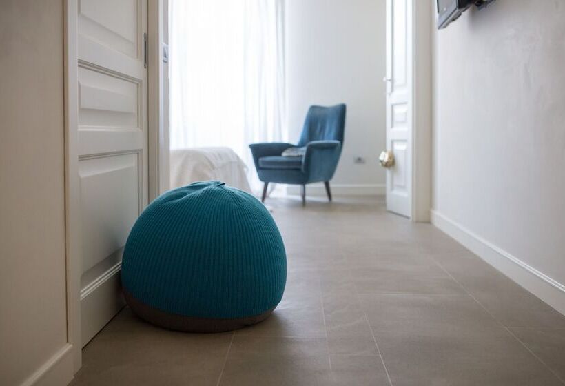 ベーシックルーム, Shalai