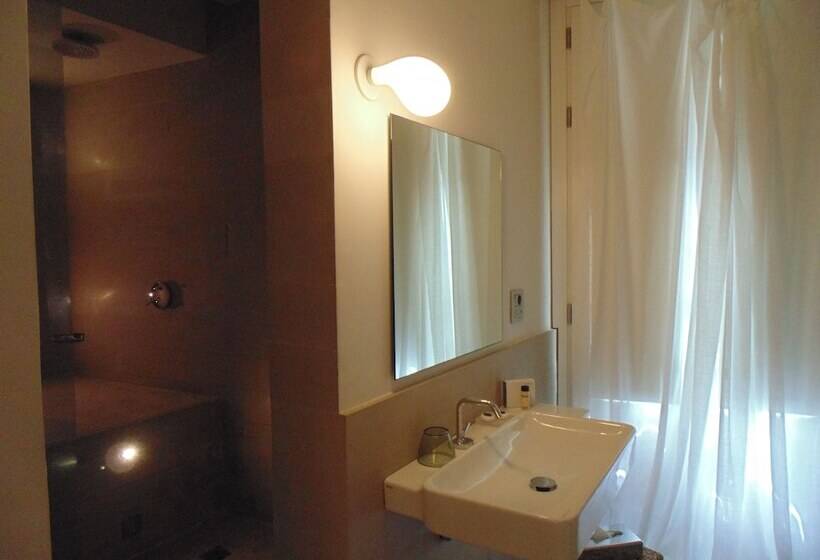 ジュニアスイート, Shalai