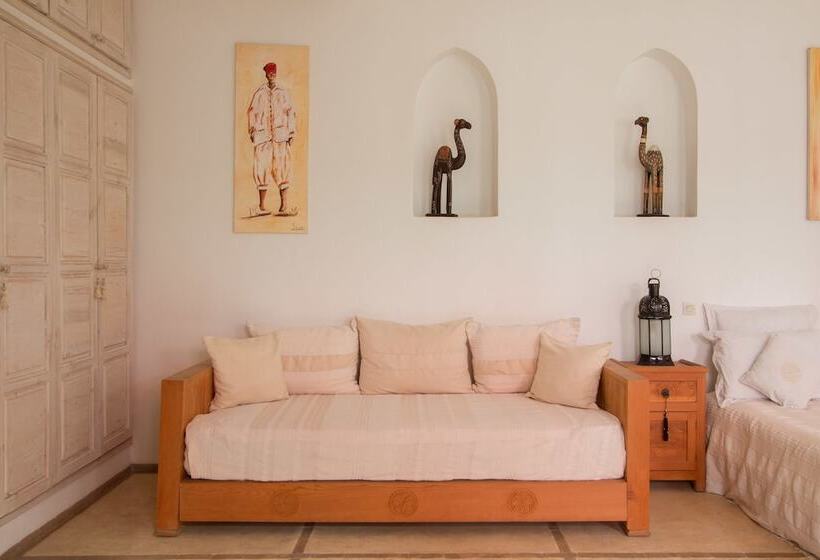 سوییت, Riad Alegria