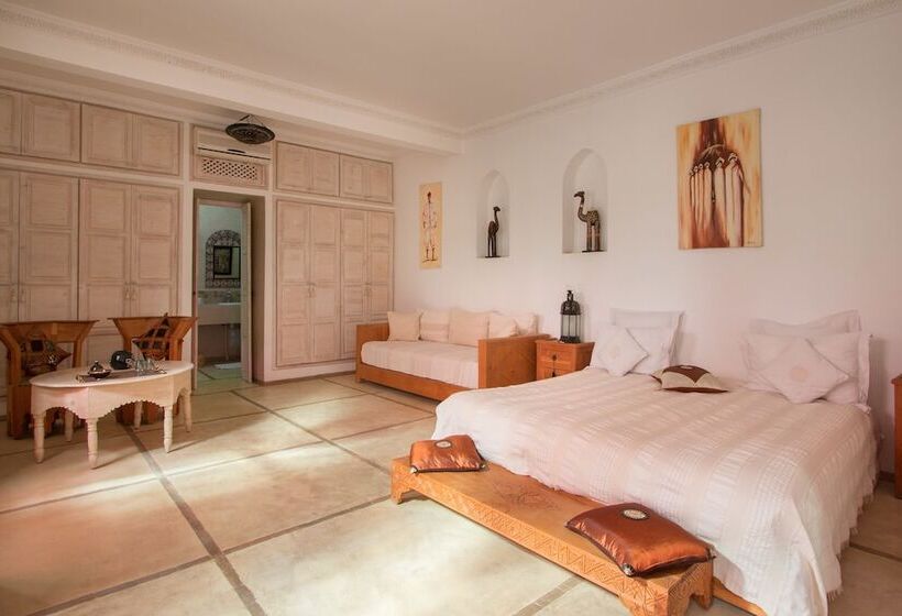 سوییت, Riad Alegria