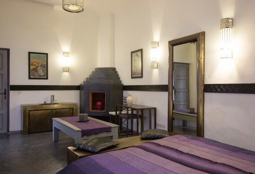 سوییت, Riad Alegria