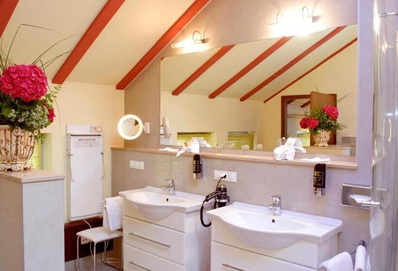 Полулюкс, Villa Monte Vino