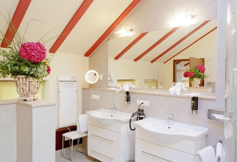 Полулюкс, Villa Monte Vino