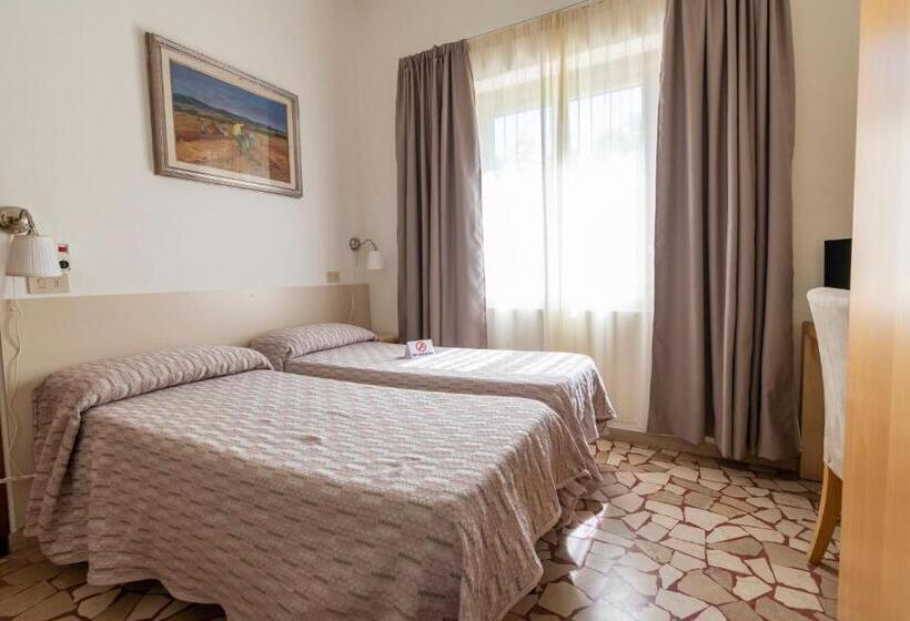 اتاق استاندارد چهار تخته, Villa Rosy