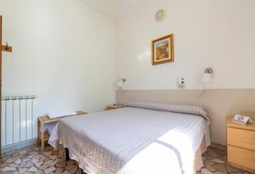 اتاق استاندارد چهار تخته, Villa Rosy