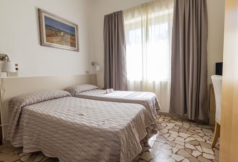 اتاق استاندارد چهار تخته, Villa Rosy