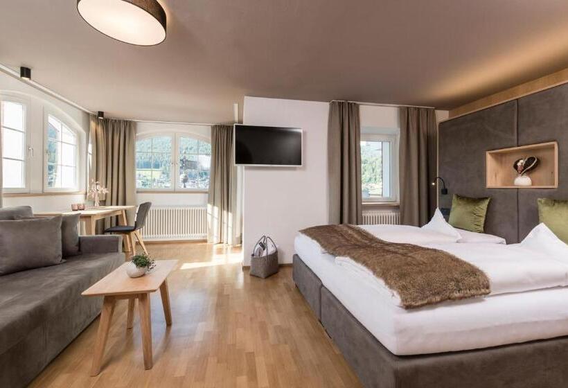 Полулюкс, Rainell Dolomites Retreat