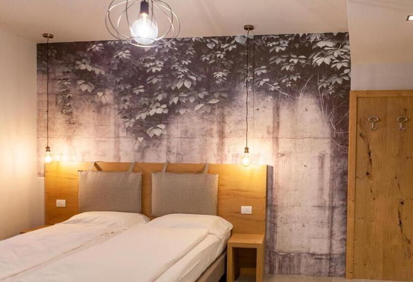 Четырехместный Номер Стандарт, Epoche Hotel Zanella 1889