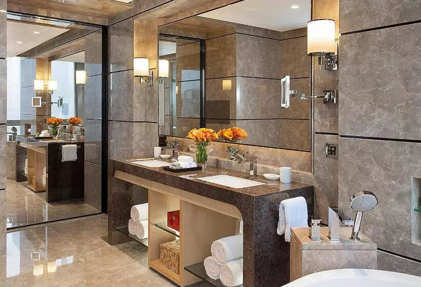 ２ダブルベッドのスタンダードルーム, Four Seasons Hotel Shenzhen