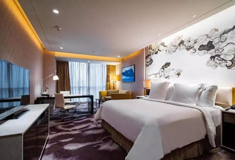 キングサイズベッドのクラブルーム, Four Seasons Hotel Shenzhen