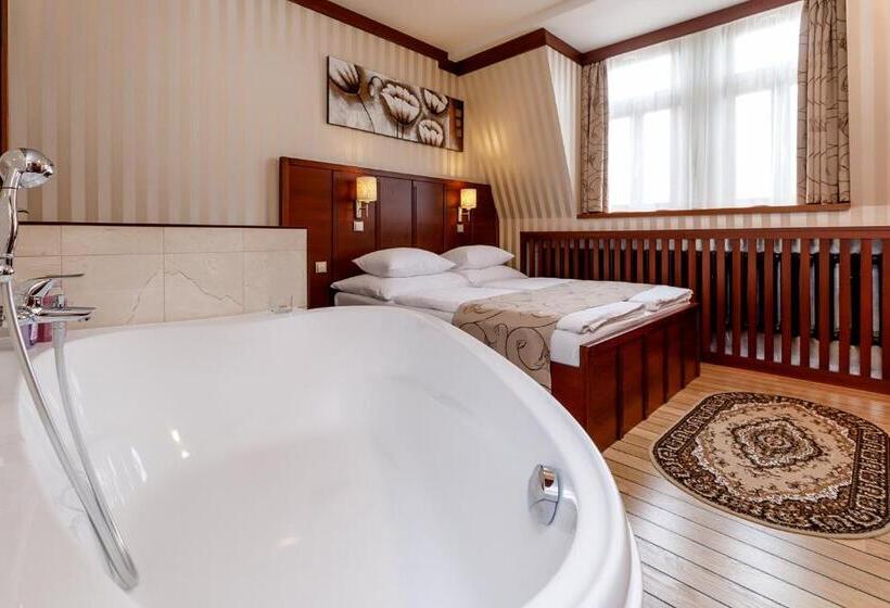 Люкс с гидромассажем, Alfred