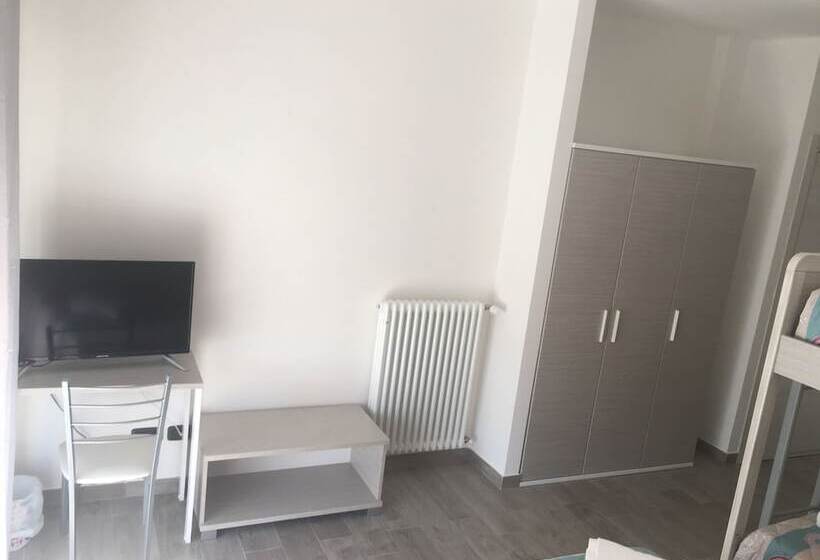 스탠다드 룸 가든 전망, Astoria