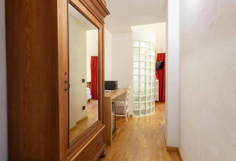 스탠다드 싱글 룸, Berthod