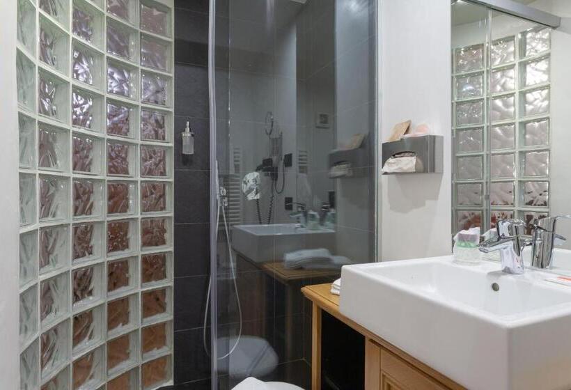 스탠다드 싱글 룸, Berthod