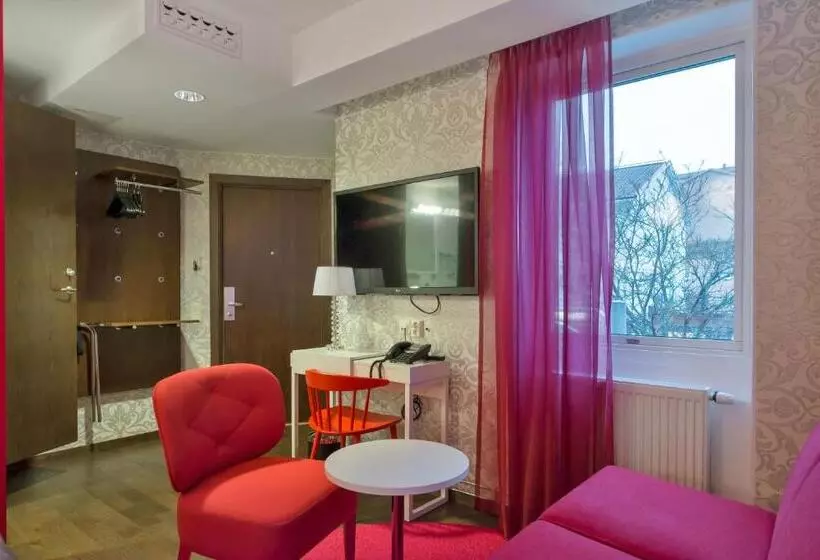 キングサイズベッドのスイートルーム, Best Western Hotel Akersberga